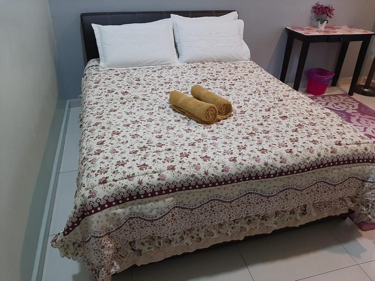 Twin Castle Homestay Kuala Pilah Exterior photo