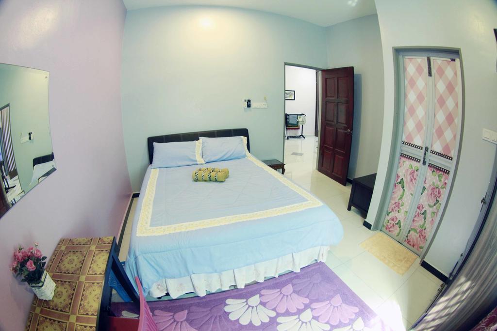 Twin Castle Homestay Kuala Pilah Exterior photo